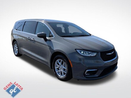 2023 Chrysler Pacifica Touring L Minivan/Van
