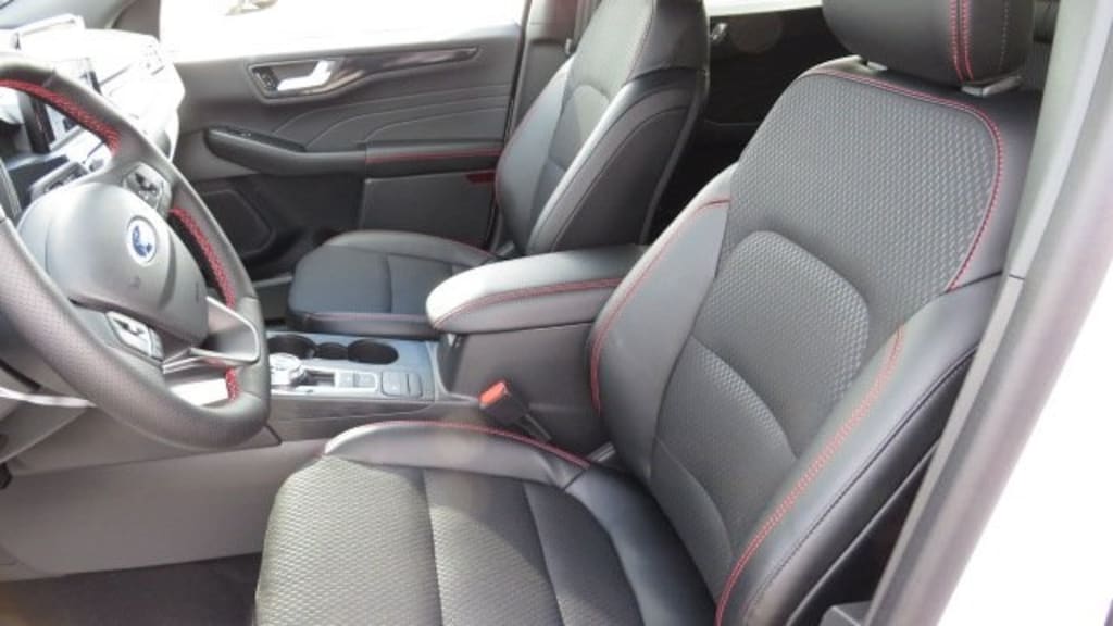 New 2026 Ford Escape Hybrid ST-Line Select SUV