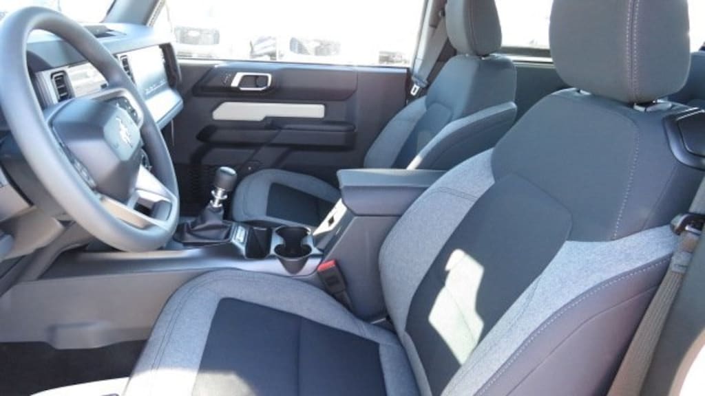 New 2025 Ford Bronco Base SUV