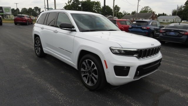 2022 Jeep Grand Cherokee Overland's photo