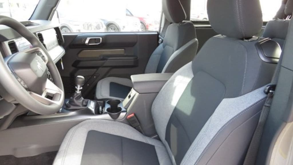 New 2025 Ford Bronco Base SUV