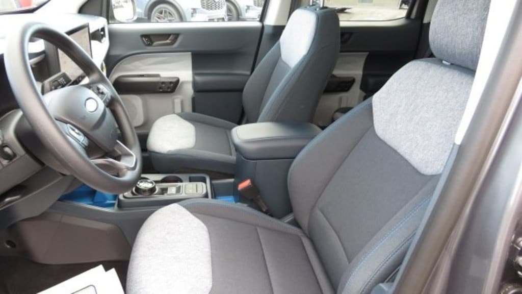 New 2025 Ford Maverick XLT Truck