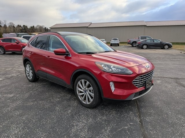 2021 Ford Escape Titanium's photo