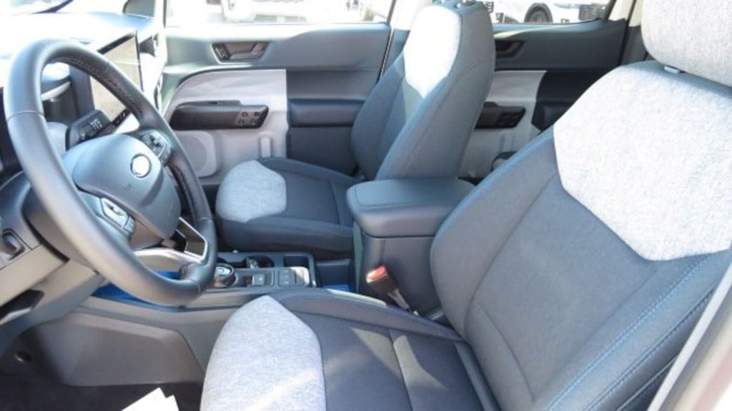 New 2025 Ford Maverick XLT Truck