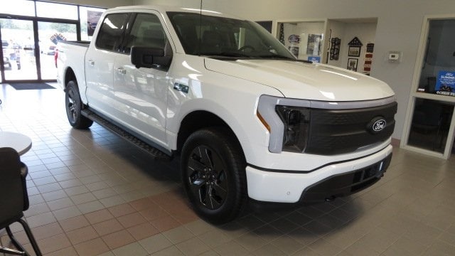 2025 Ford F-150 Lightning TRUCK 