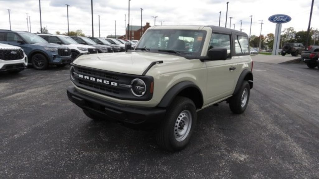 New 2025 Ford Bronco Base SUV