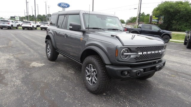 2025 Ford Bronco SUV 