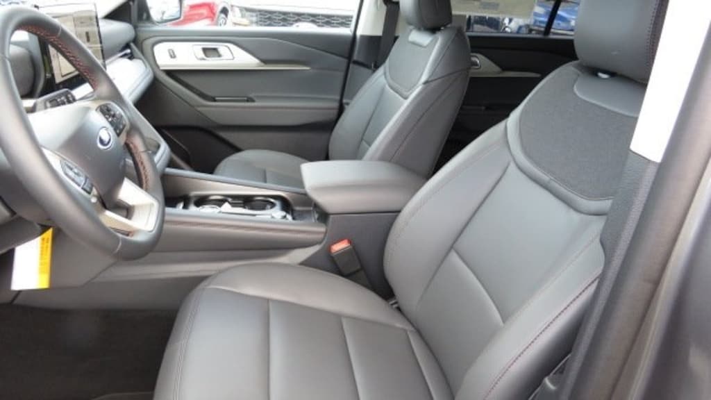 New 2025 Ford Explorer Active SUV