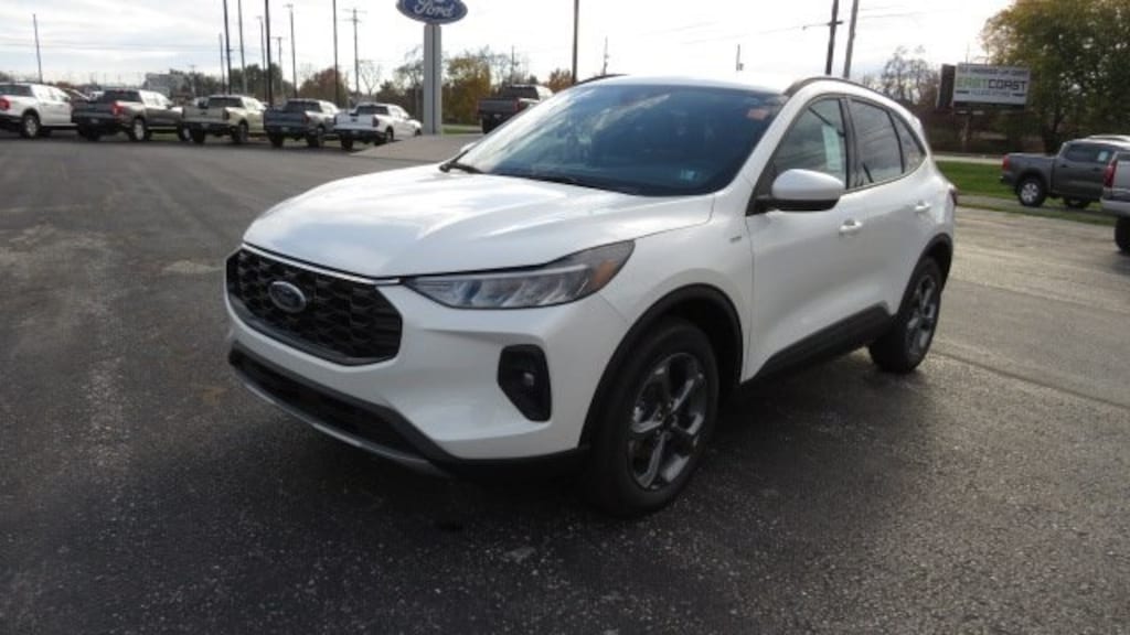 New 2026 Ford Escape Hybrid ST-Line Select SUV