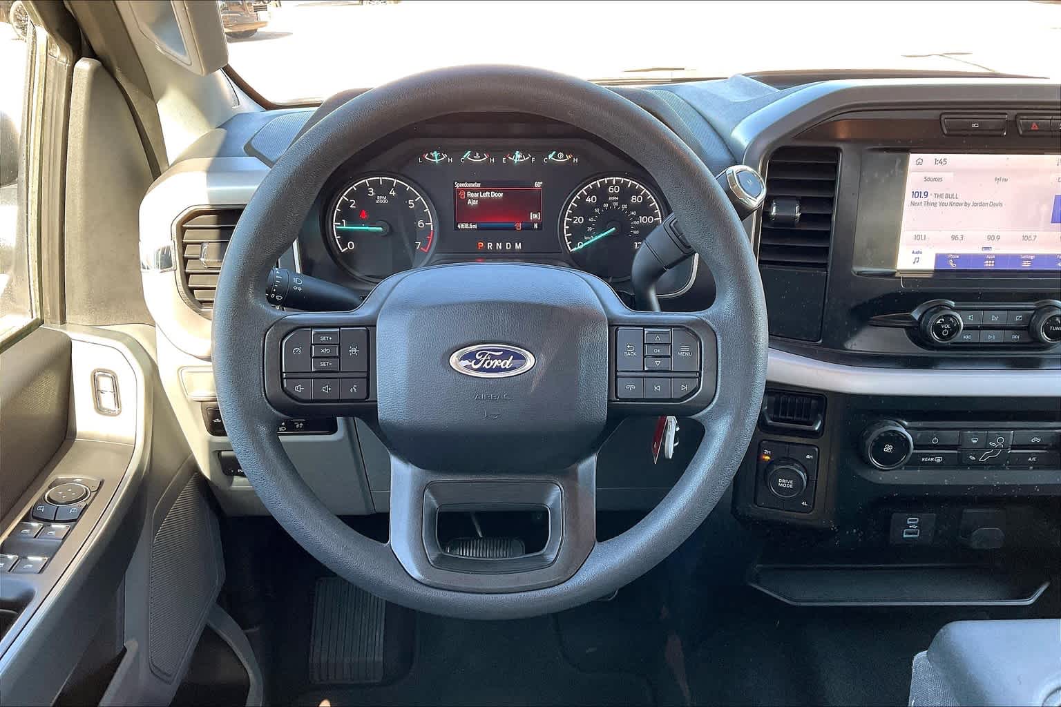 2023 Ford F-150 XLT photo 4
