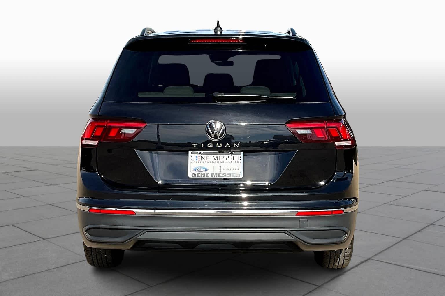 2023 Volkswagen Tiguan S photo 3