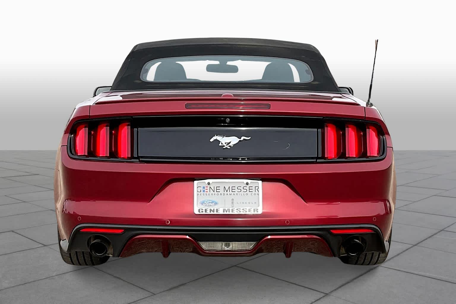 2016 Ford Mustang EcoBoost Premium photo 3