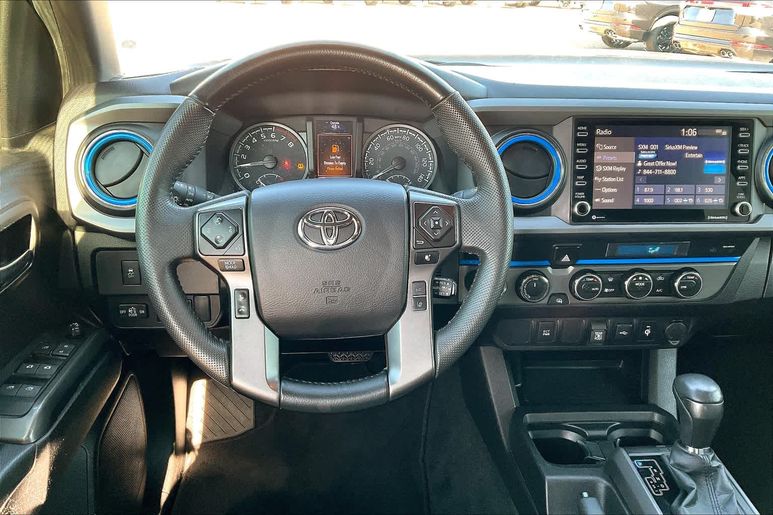 2022 Toyota Tacoma TRD photo 4