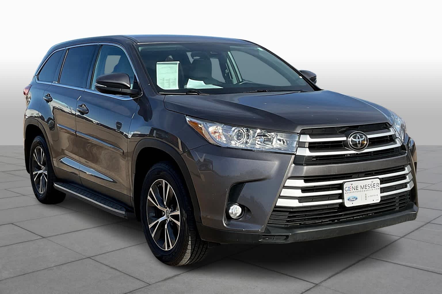 Used 2019 Toyota Highlander LE Plus with VIN 5TDZZRFH7KS328000 for sale in Houston, TX