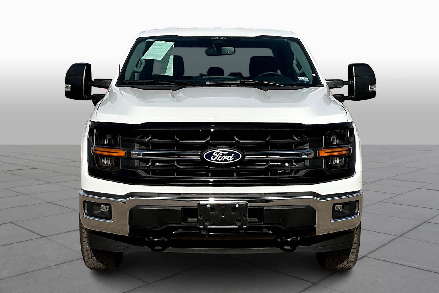 2024 Ford F-150 XLT photo 2