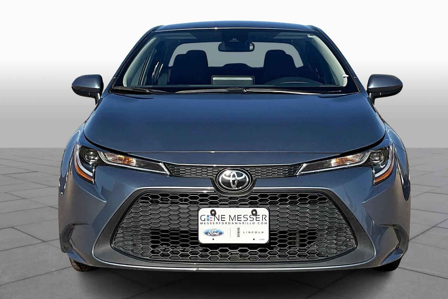 2022 Toyota Corolla LE photo 2