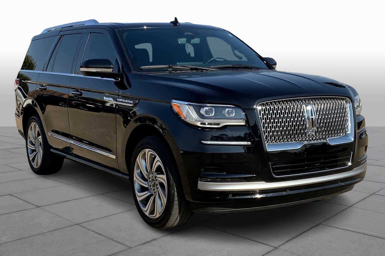 Used 2022 Lincoln Navigator Reserve with VIN 5LMJJ2LT9NEL17863 for sale in Amarillo, TX