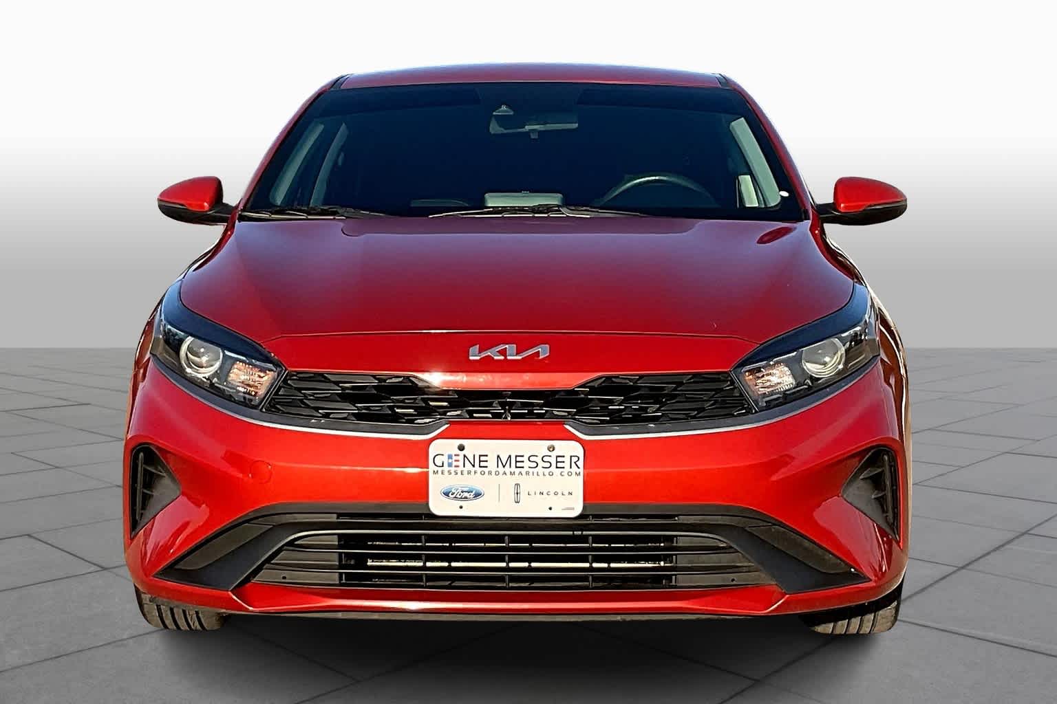 2023 Kia Forte LXS photo 2