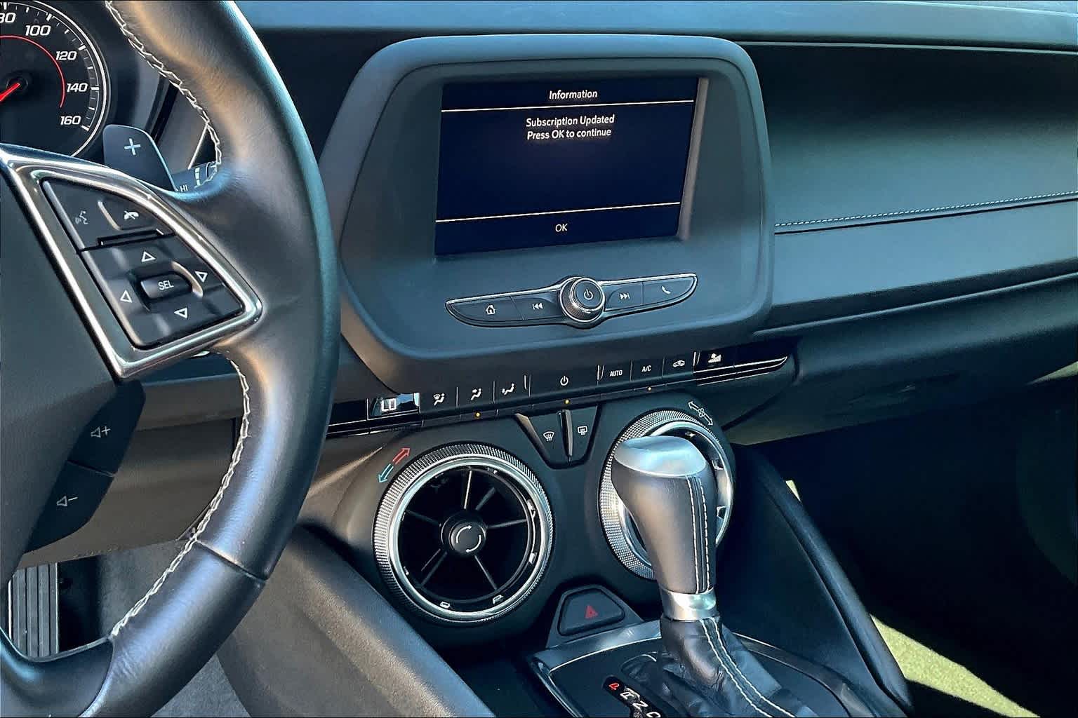 2023 Chevrolet Camaro 1LT photo 4