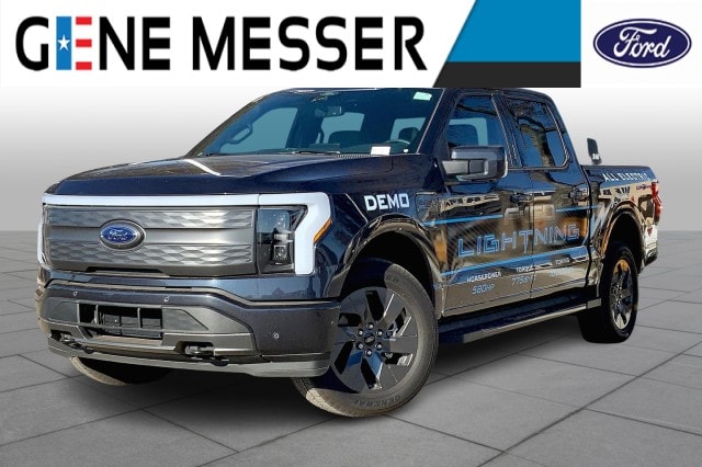 2022 Ford F-150 Lightning Lariat's photo