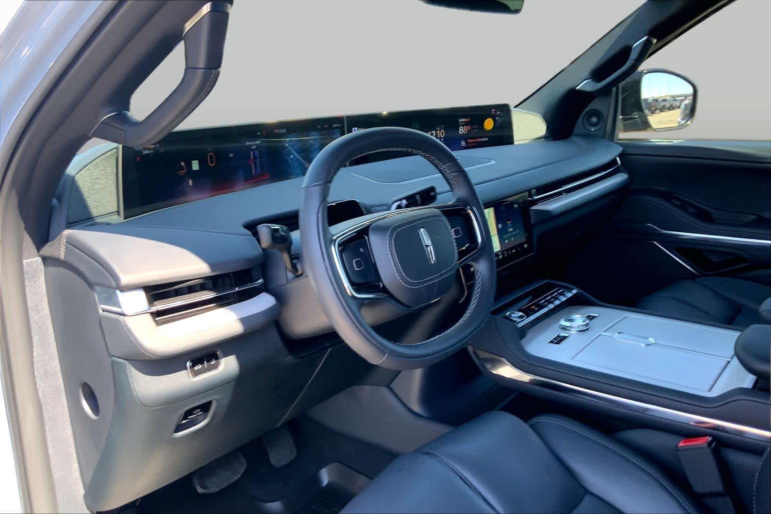 2026 Lincoln Navigator Reserve - Photo 8