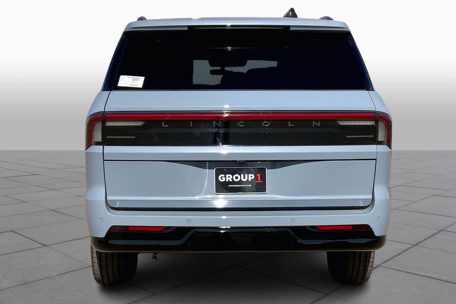 2026 Lincoln Navigator Reserve - Photo 4