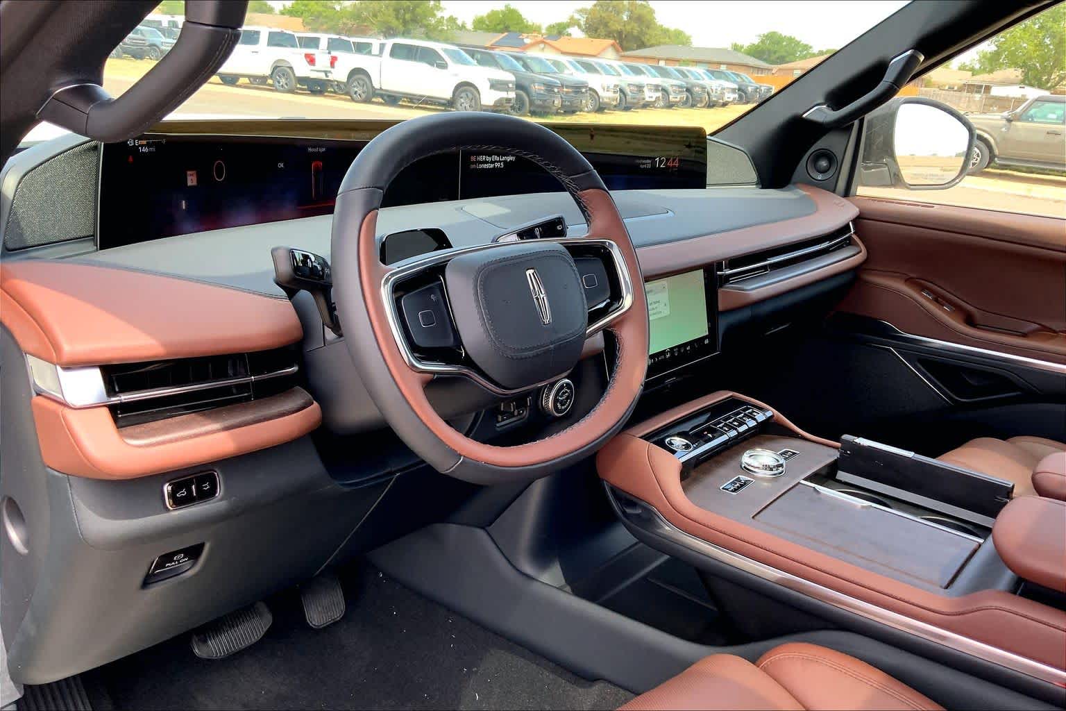 2026 Lincoln Navigator Reserve L - Photo 8