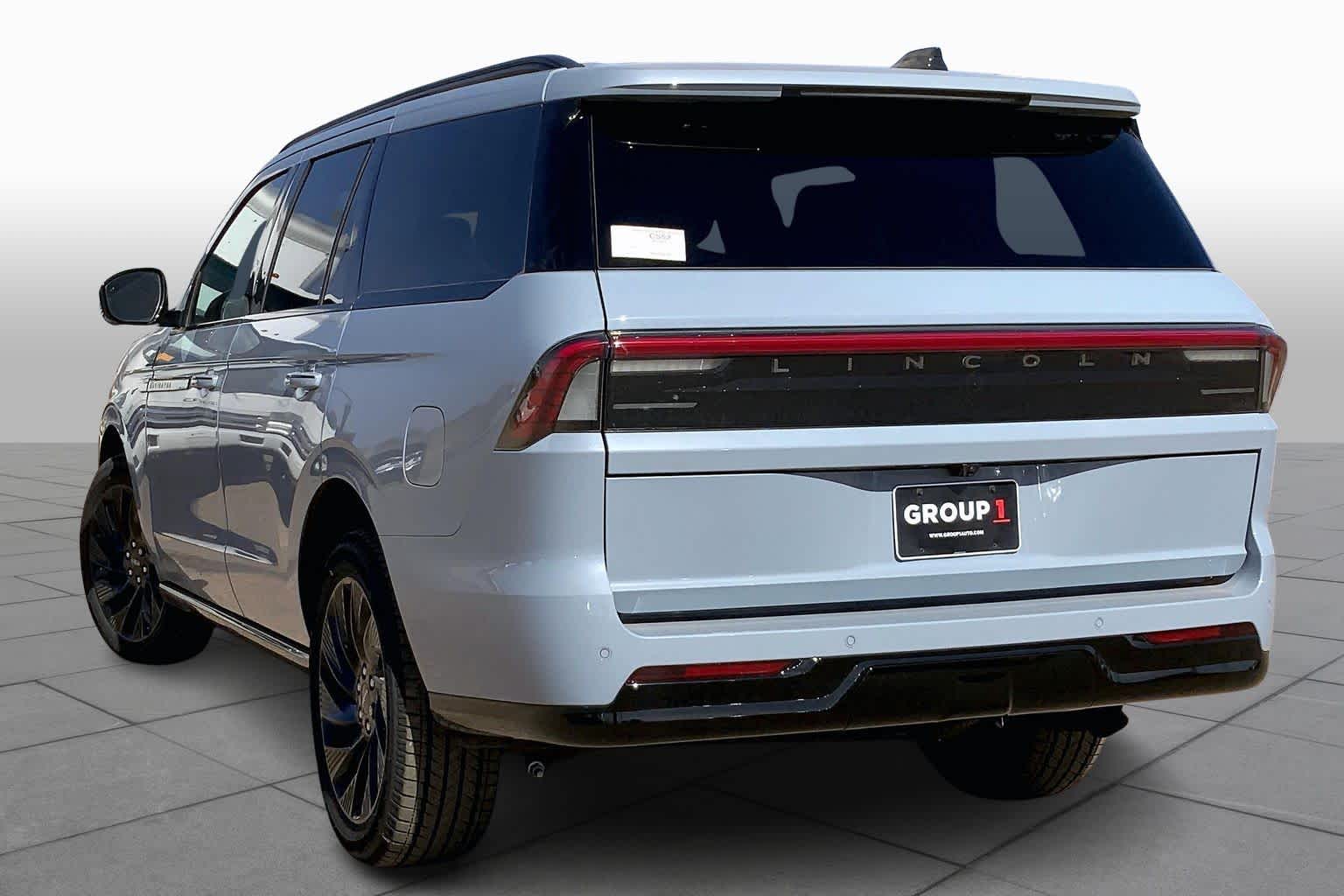 2026 Lincoln Navigator Reserve - Photo 12