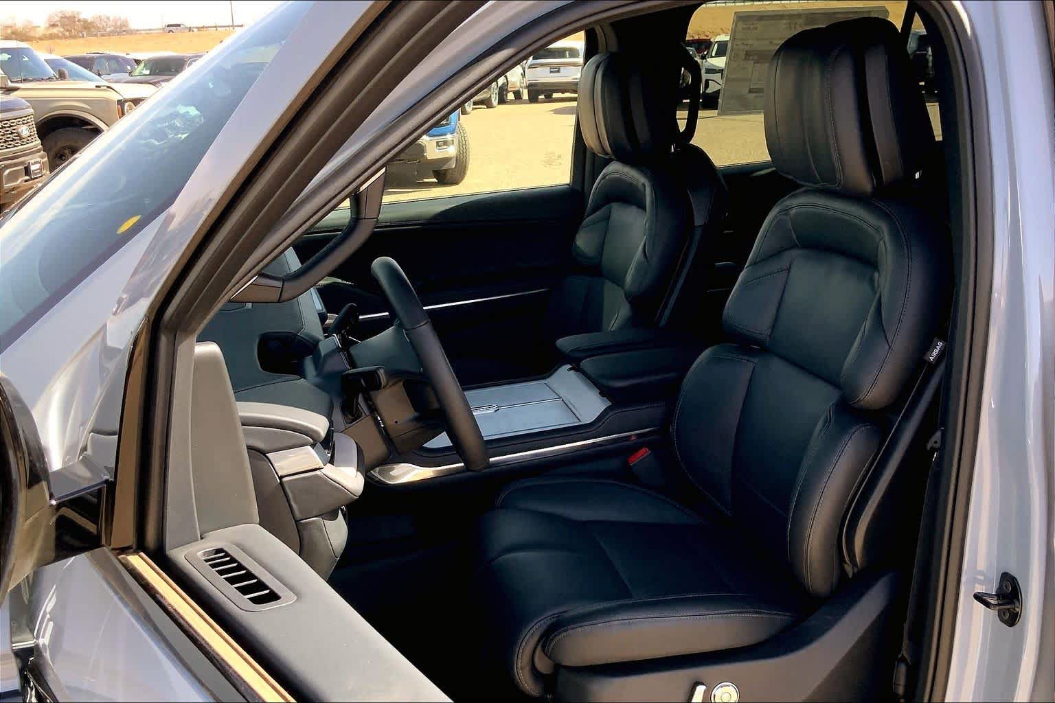 2026 Lincoln Navigator Reserve - Photo 9