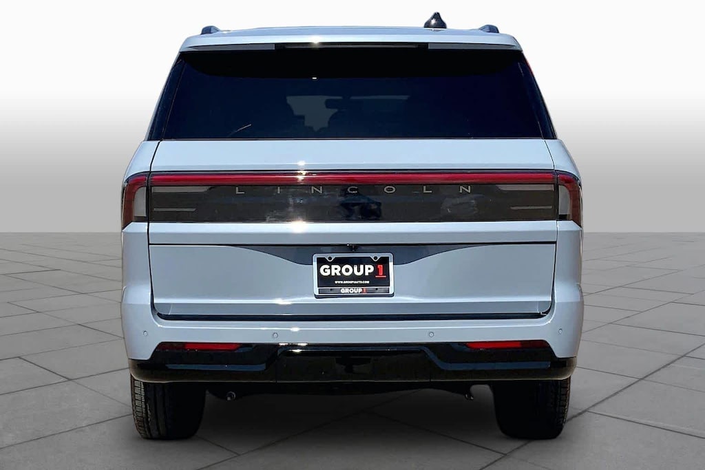 New 2026 Lincoln Navigator Reserve 4x4