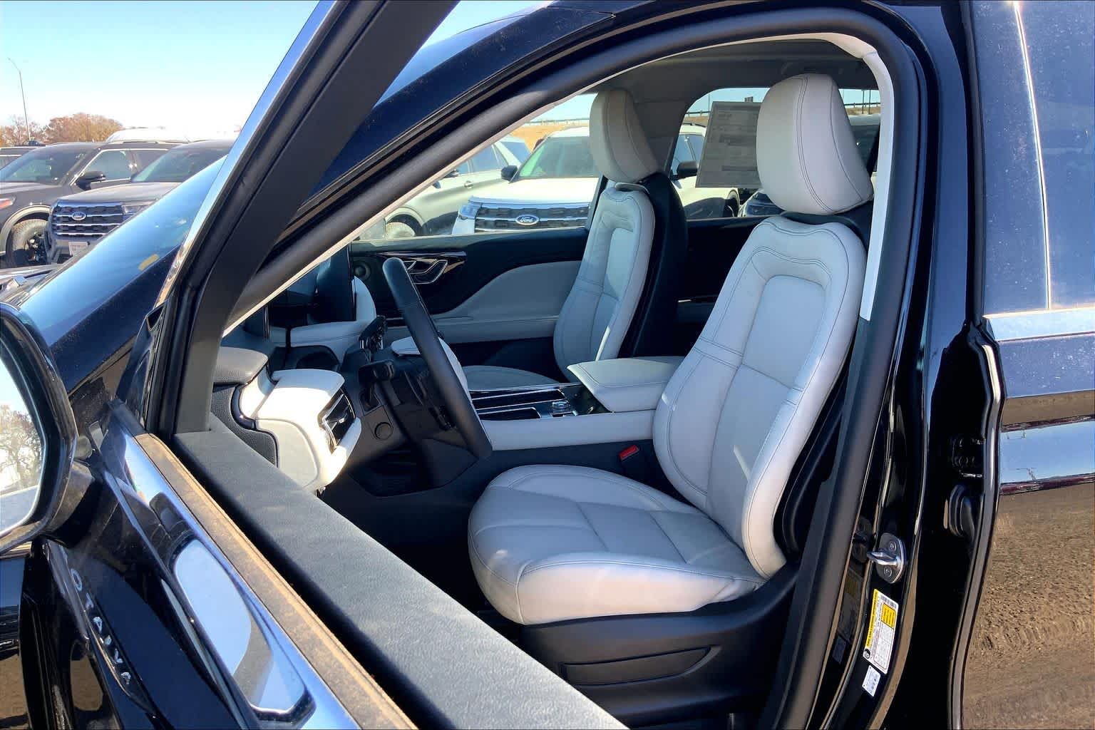 2026 Lincoln Aviator Reserve - Photo 9