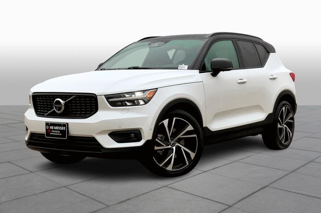 2021 Volvo XC40 R-Design's photo