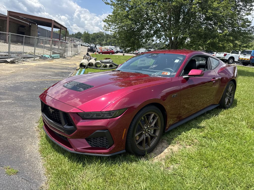 2025 Ford Mustang Coupe 