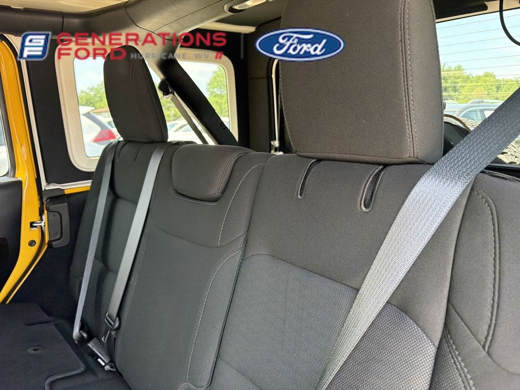 2021 Jeep Wrangler Unlimited Altitude - Photo 13