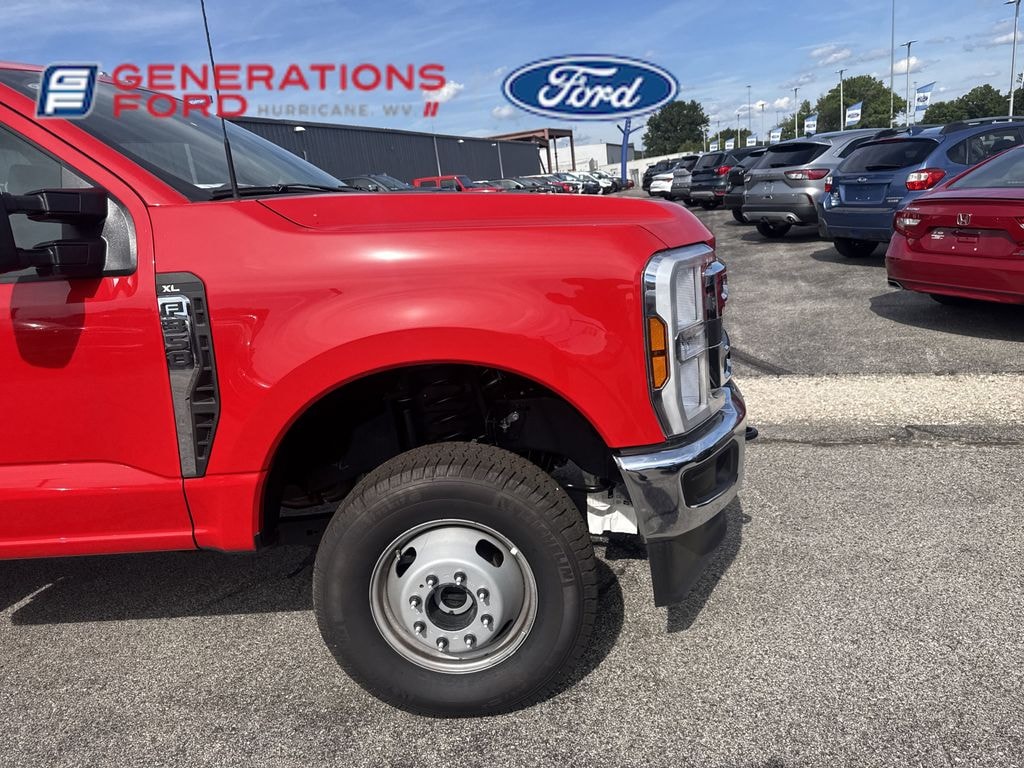 New 2024 Ford F-350SD XL Chassis