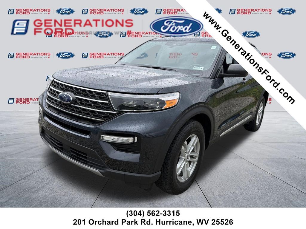 2022 Ford Explorer XLT 4WD's photo