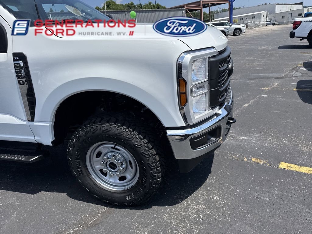 New 2025 Ford F-250SD XLT Truck