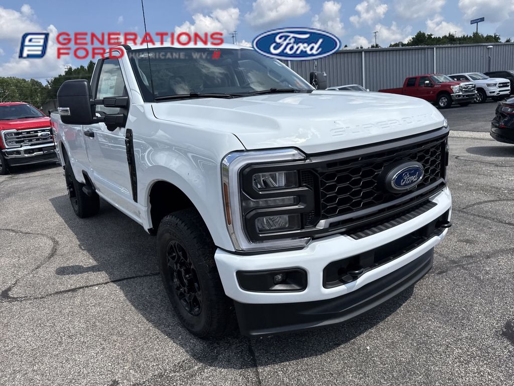 2025 Ford F-350 photo 3