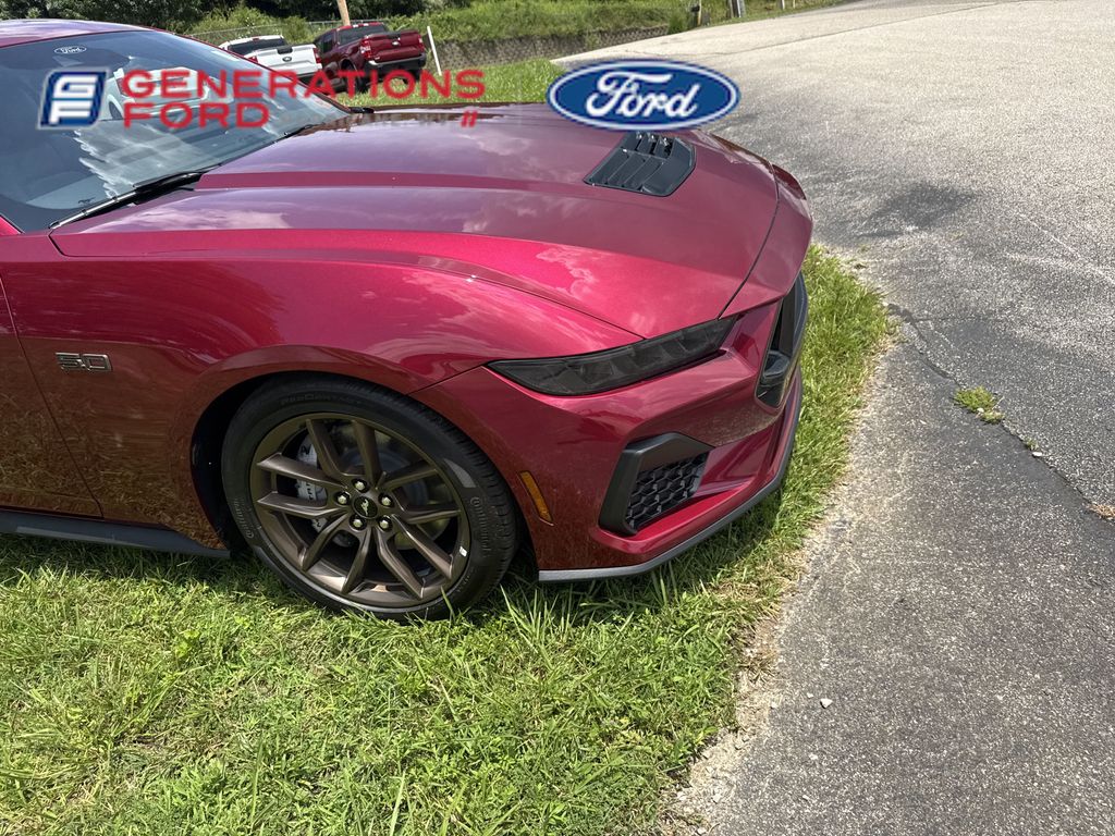 2025 Ford Mustang GT Premium photo 4