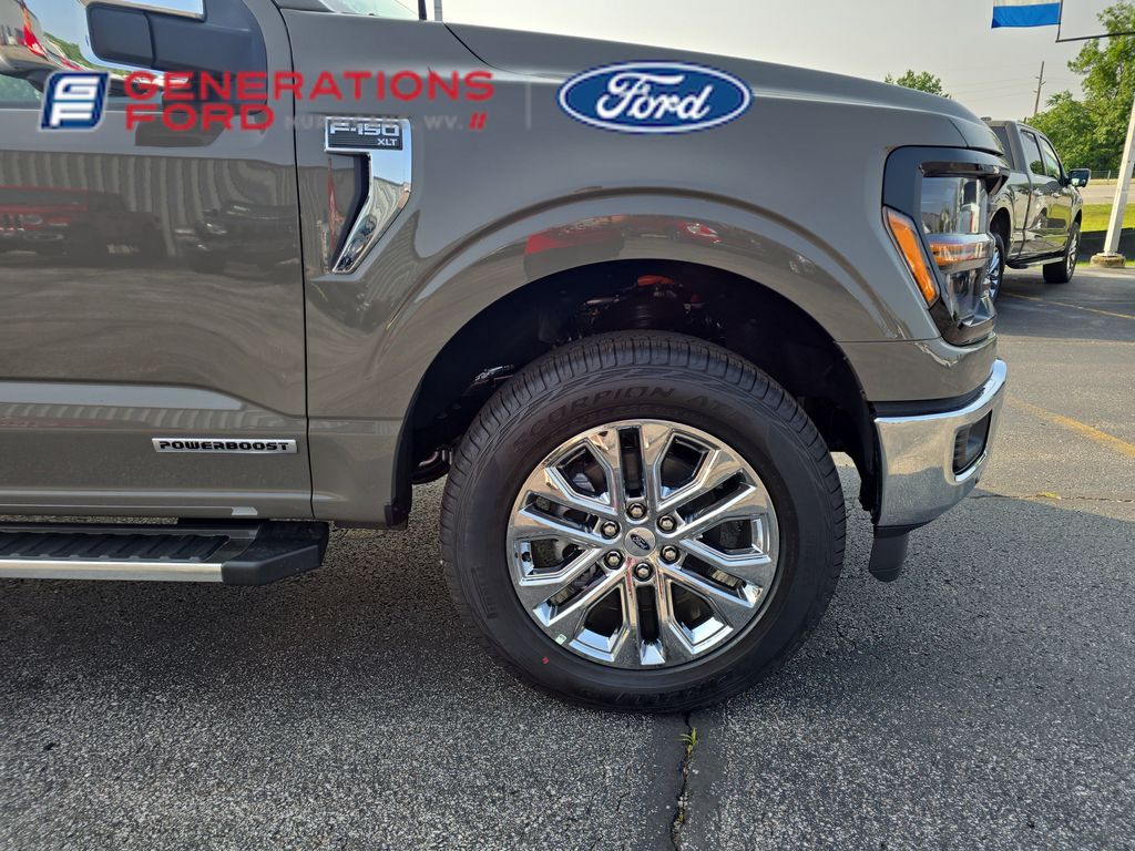 2025 Ford F-150 XLT photo 2