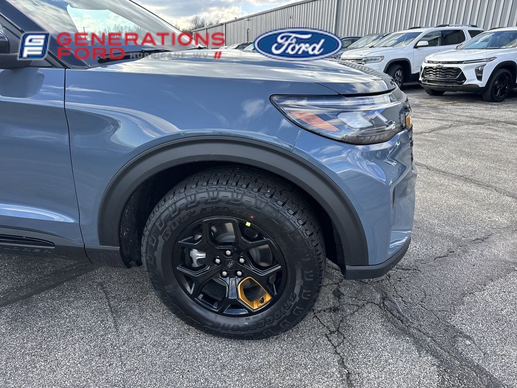 2026 Ford Explorer photo 4