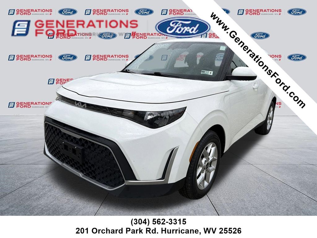 2023 Kia Soul LX