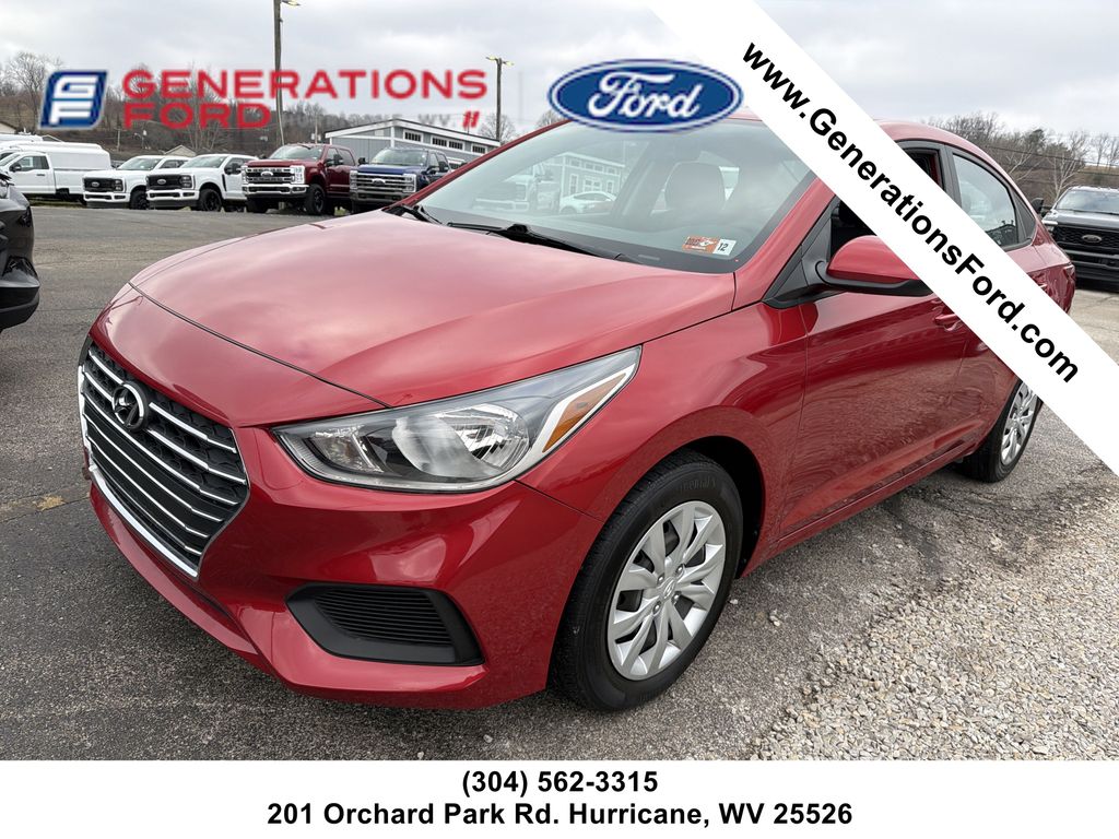 2021 Hyundai Accent SE's photo