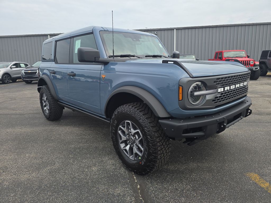 2025 Ford Bronco SUV 