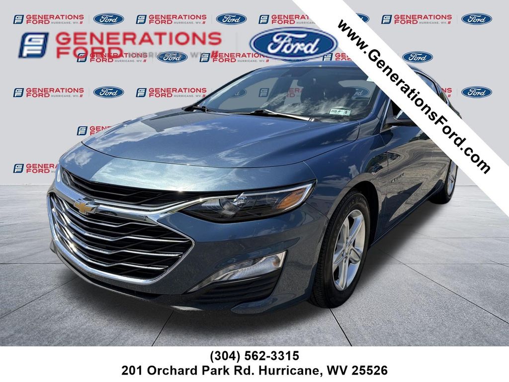 Used 2024 Chevrolet Malibu 1LT with VIN 1G1ZD5ST1RF202395 for sale in Hurricane, WV