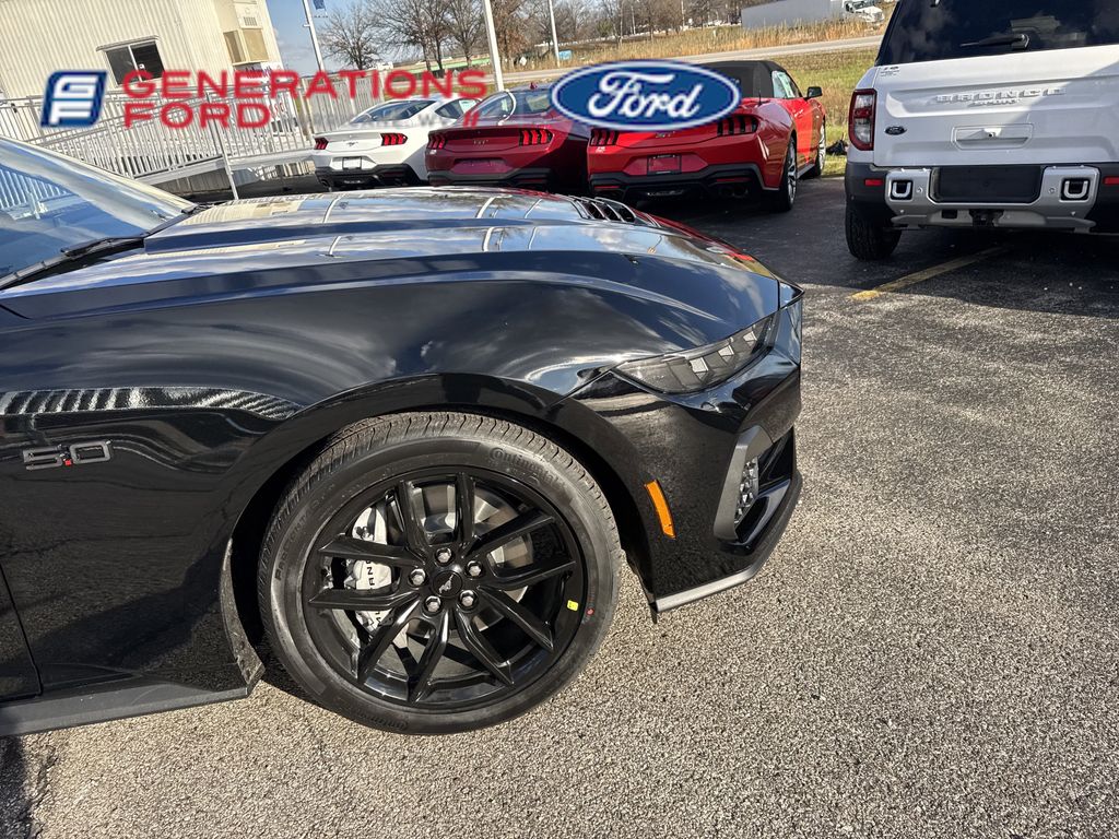 2026 Ford Mustang GT photo 4