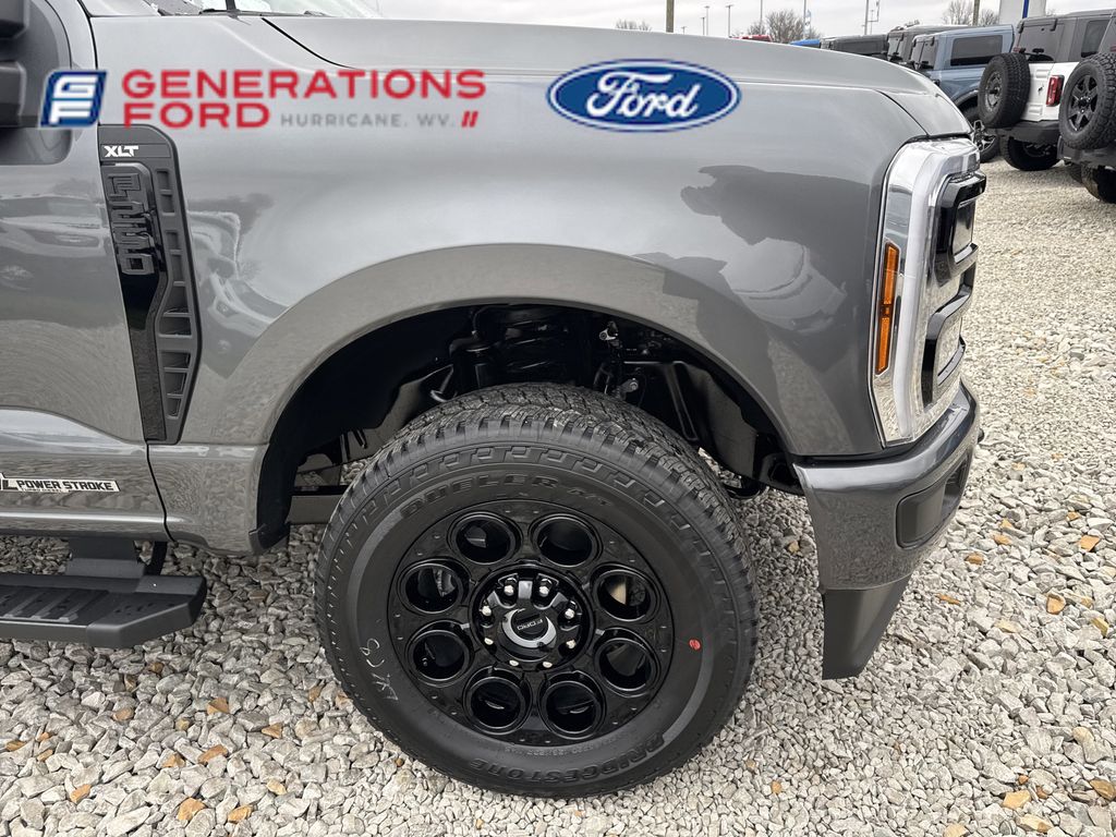 2026 Ford F-250 photo 4