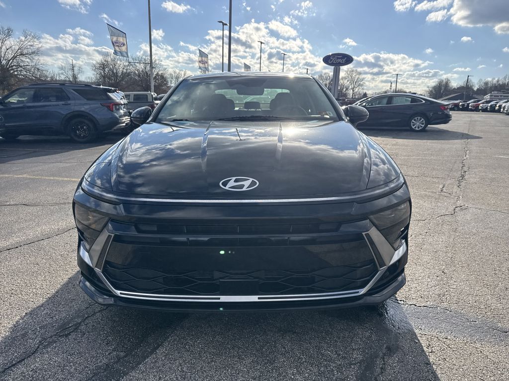 2024 Hyundai Sonata SEL photo 2