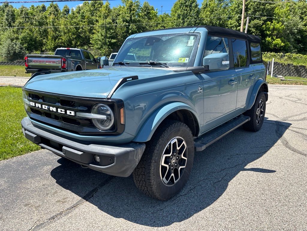 2023 Ford Bronco Outer Banks 4x4's photo