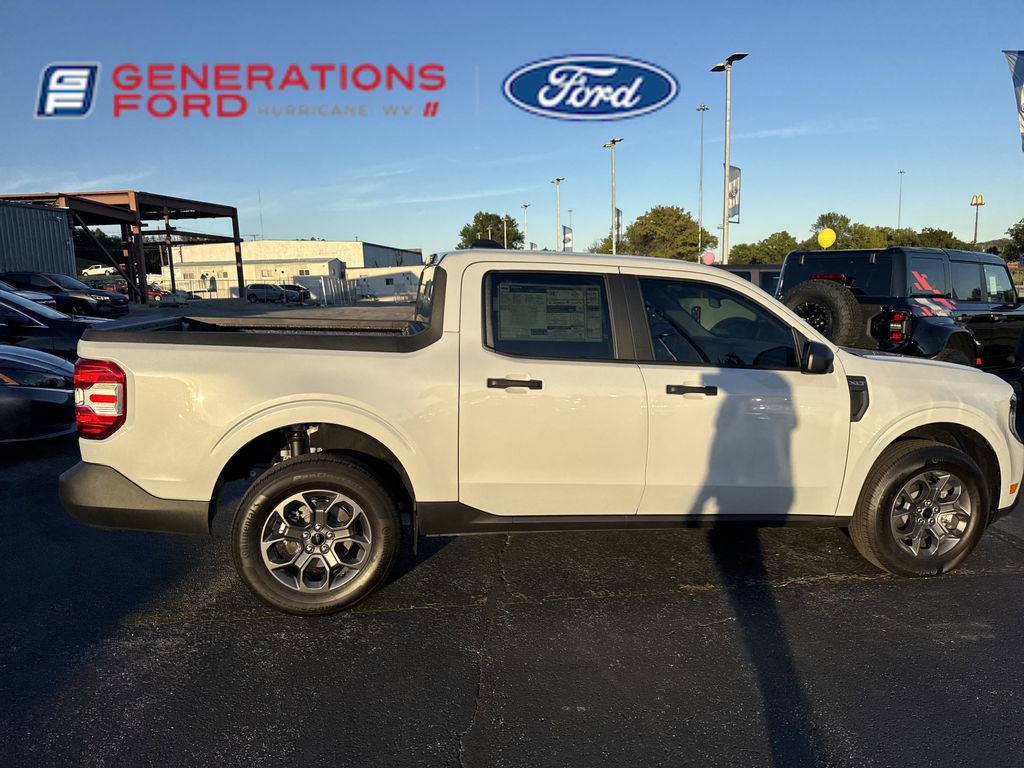 2025 Ford Maverick XLT photo 3